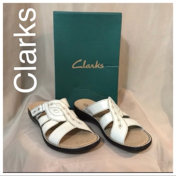 discontinued clarks artisan sandals